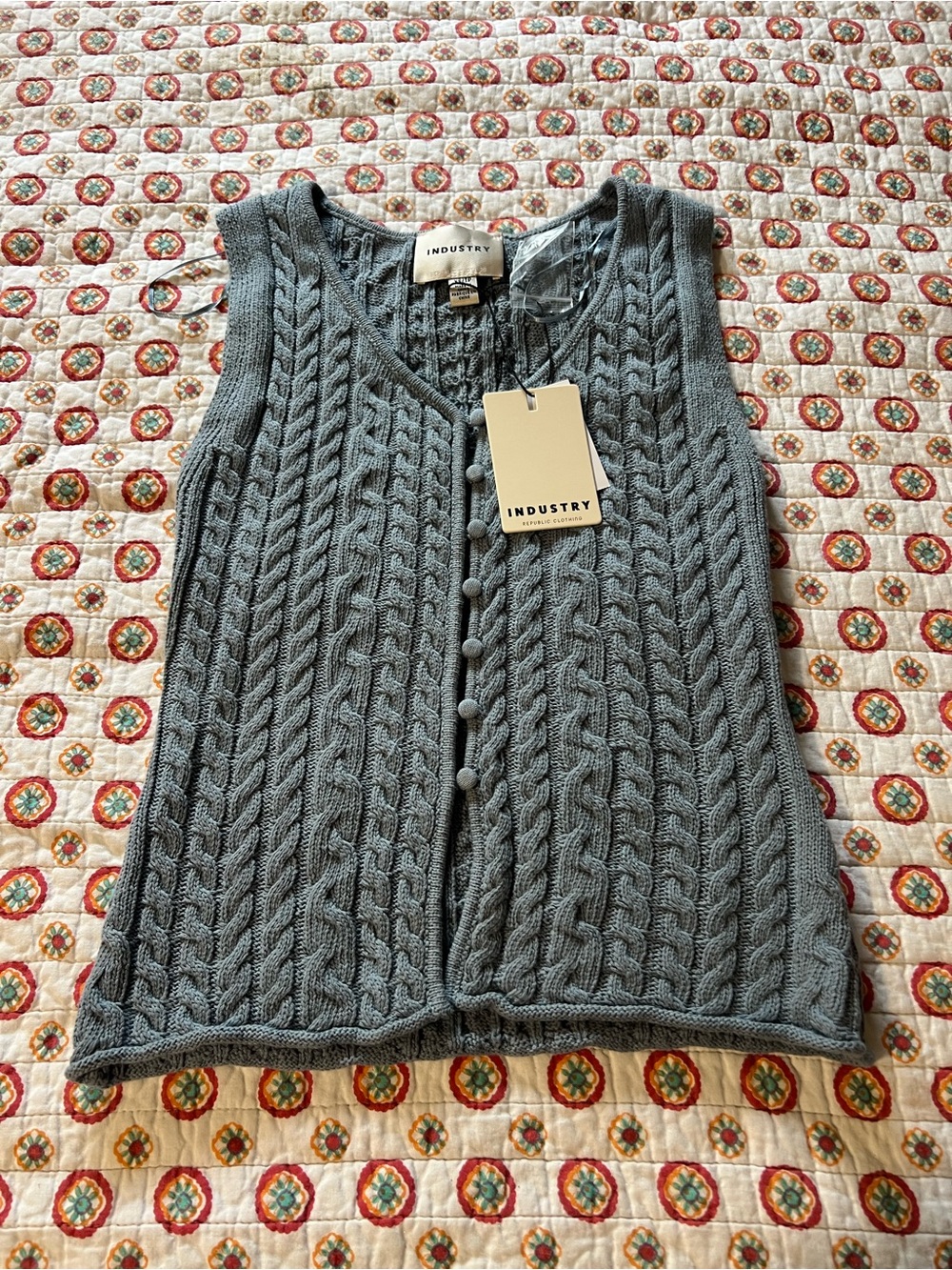 NWT Industry Gray Cable Knit Sleeveless Cardigan Vest Size XS/Small